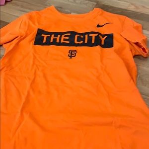 Nike giants tshirt